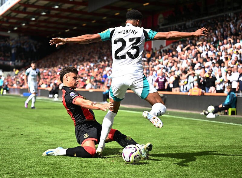 Newcastle vs Bournemouth - Đại chiến pressing