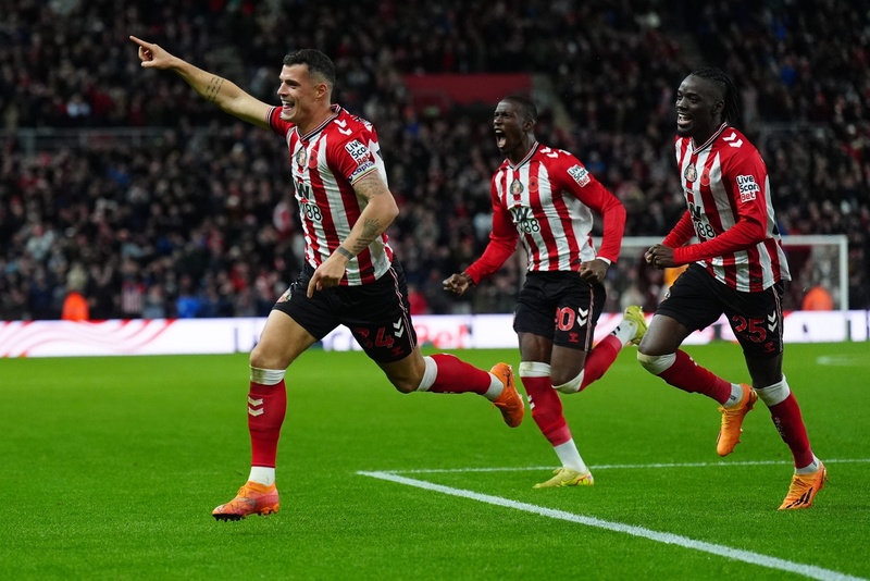 Sunderland vs AZ Alkmaar - Chào Mèo Đen trở lại châu Âu